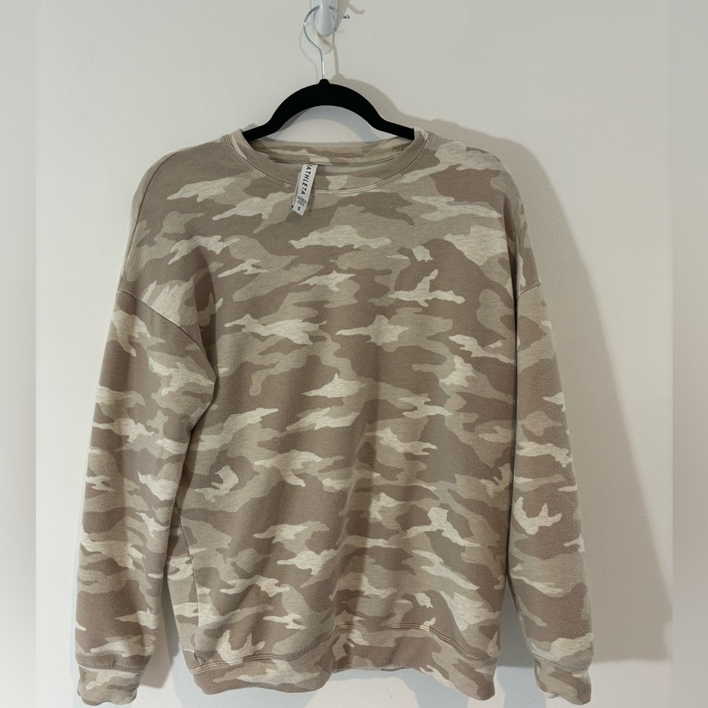 Athleta WomenSmall Soft Neutral Color Camo Sweatshirt Pullover Fall Comfy Casual